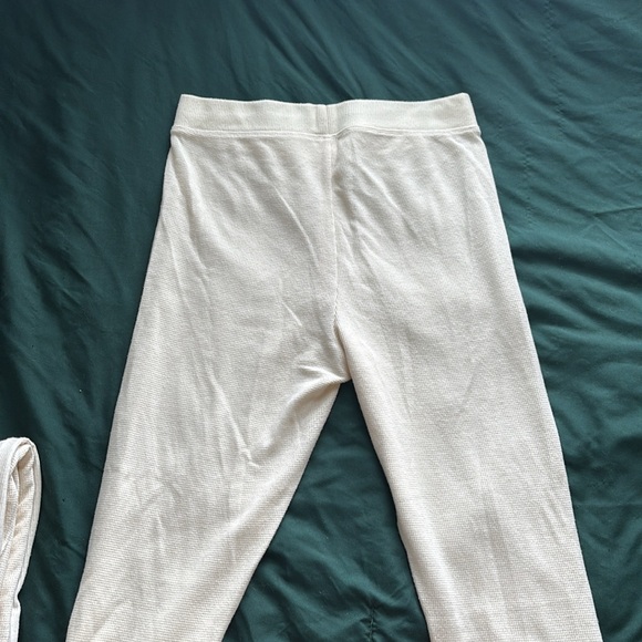 Victoria's Secret Cream Robe and Lounge Set - Picture 9 of 10